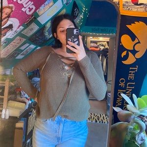 size M dark green Guess knit sweater